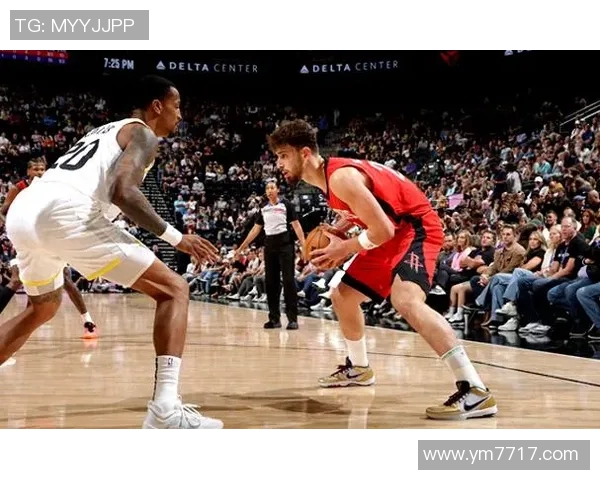 2005年NBA季后赛火箭对小牛首场精彩录像回顾与分析